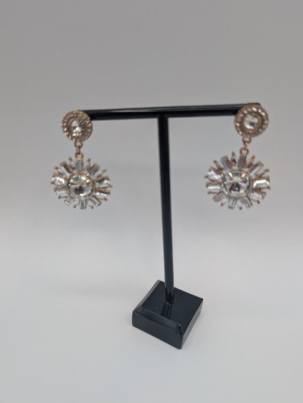 Sparkling Gold Tone Clear Crystal Sunburst Dangle Drop Earrings Fashion Jewelry